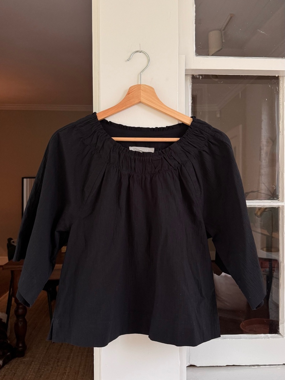 NWT Everlane Seersucker Gathered Tee Black Organic Cotton Ruffle Neck Small